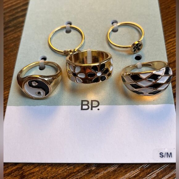 BOGO 🌟Nordstrom BP Five-Pack Gold Tone Rings - Picture 4 of 6